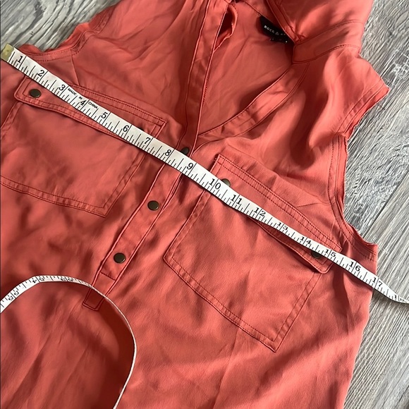 Rock & Republic Orange Sleeveless Asymmetrical Polo Blouse - Picture 6 of 7